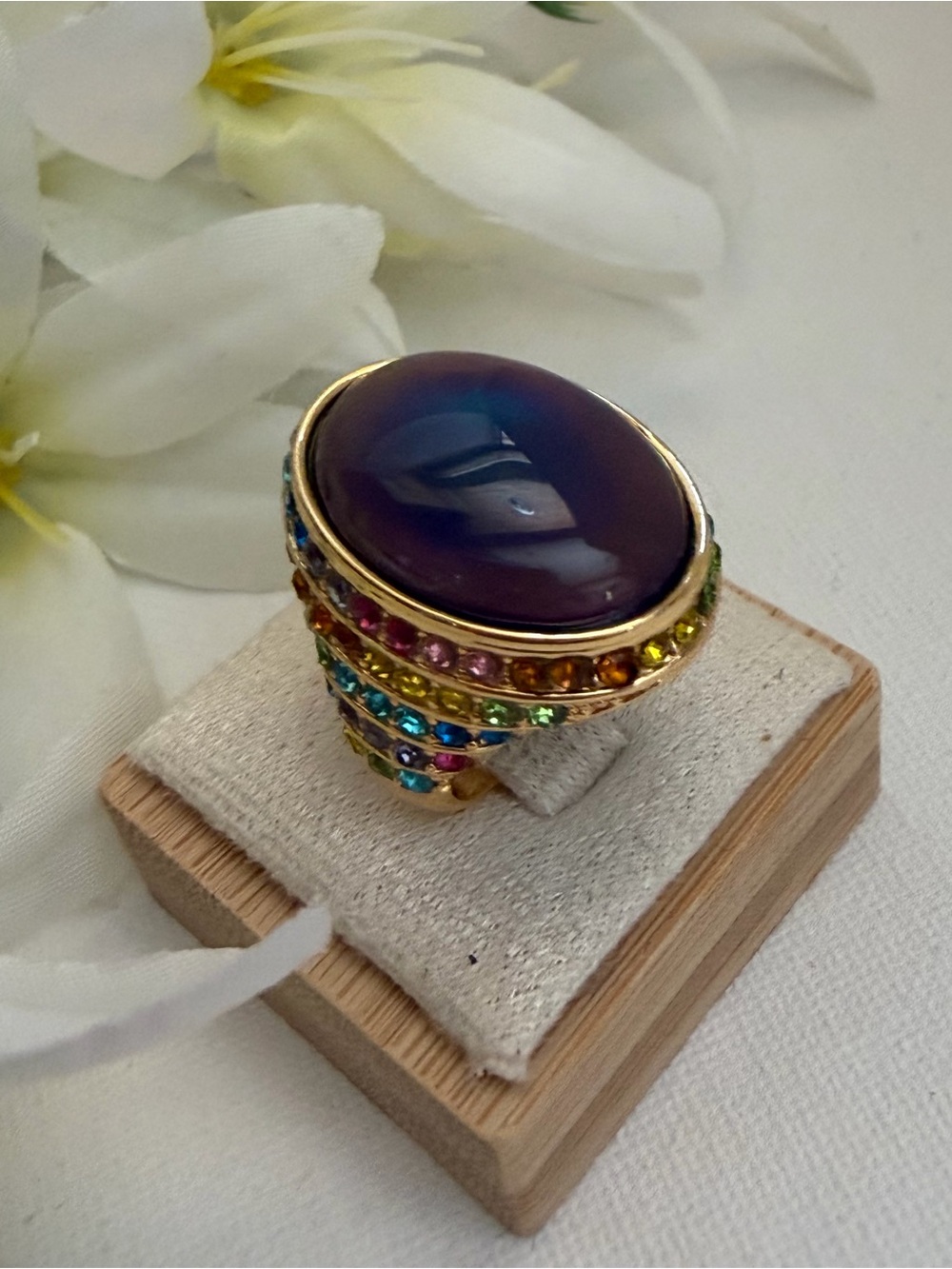Kurt Geiger Oval Mood Gold-tone Ring with Cabochon and Multicolored Stones Sz 8